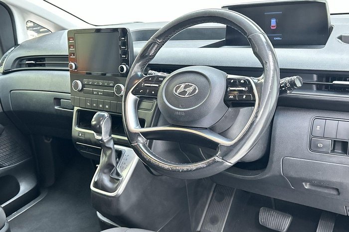 2022 Hyundai STARIA LOAD