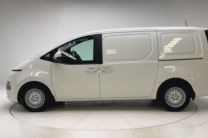 2022 Hyundai STARIA LOAD