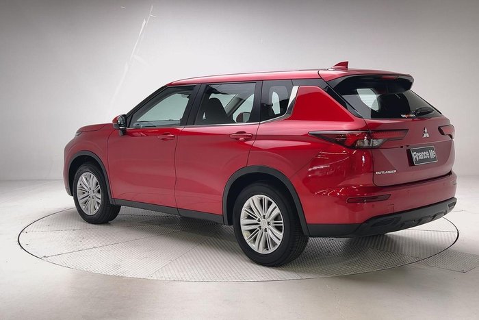 2023 Mitsubishi Outlander ES