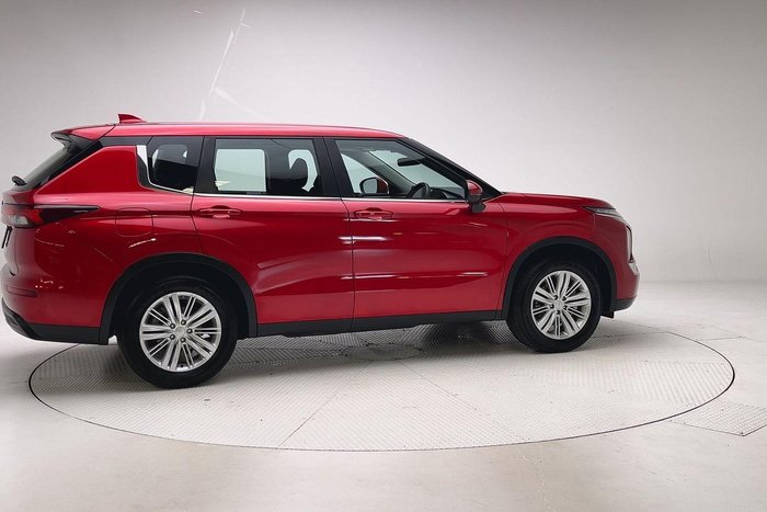 2023 Mitsubishi Outlander ES