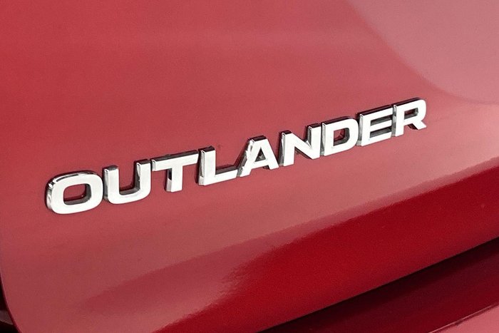 2023 Mitsubishi Outlander ES