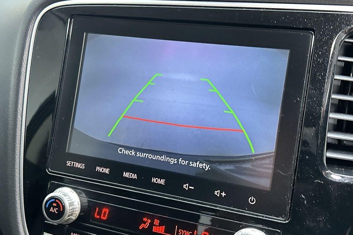 2021 Mitsubishi Outlander LS