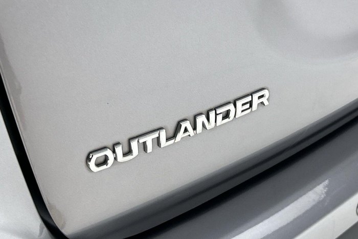 2021 Mitsubishi Outlander LS