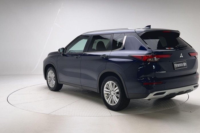 2023 Mitsubishi Outlander LS