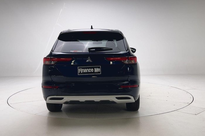 2023 Mitsubishi Outlander LS