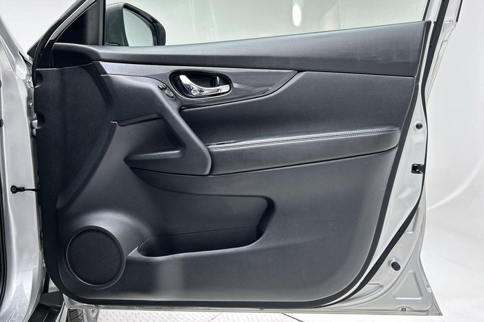 2022 Nissan X-TRAIL ST