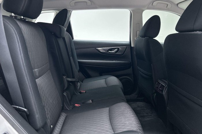 2022 Nissan X-TRAIL ST