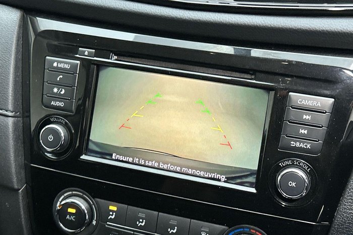 2022 Nissan X-TRAIL ST