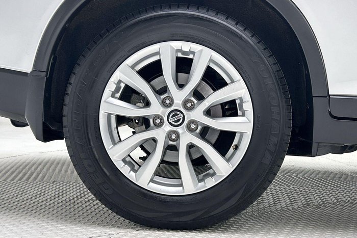 2022 Nissan X-TRAIL ST