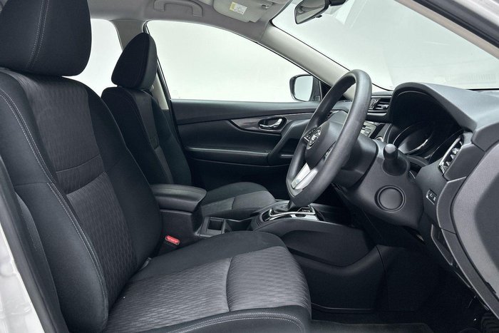 2022 Nissan X-TRAIL ST