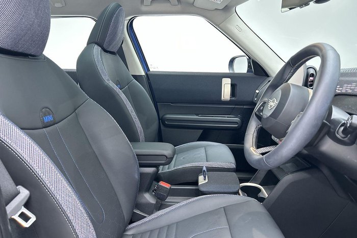 2024 MINI Countryman C Classic