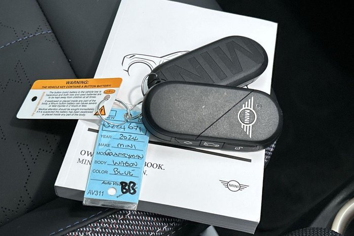 2024 MINI Countryman C Classic