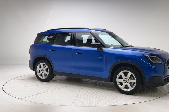 2024 MINI Countryman C Classic