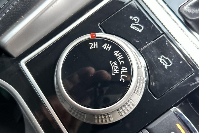 2023 Mitsubishi Pajero Sport GLS