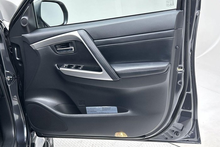 2023 Mitsubishi Pajero Sport GLS