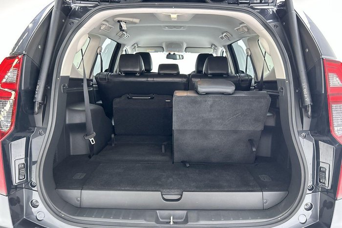 2023 Mitsubishi Pajero Sport GLS