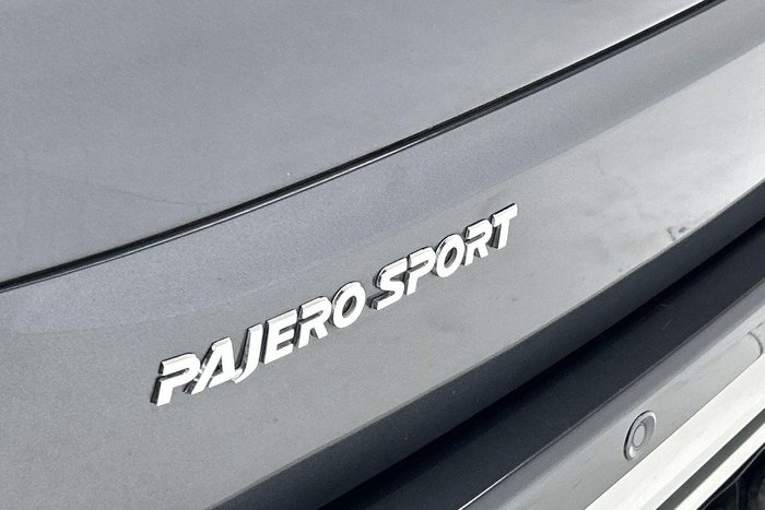2023 Mitsubishi Pajero Sport GLS