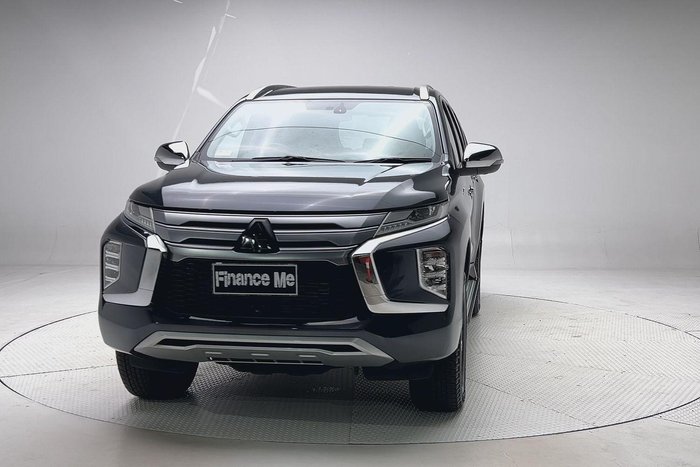 2023 Mitsubishi Pajero Sport GLS