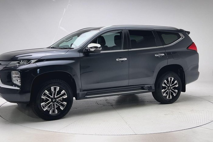 2023 Mitsubishi Pajero Sport GLS