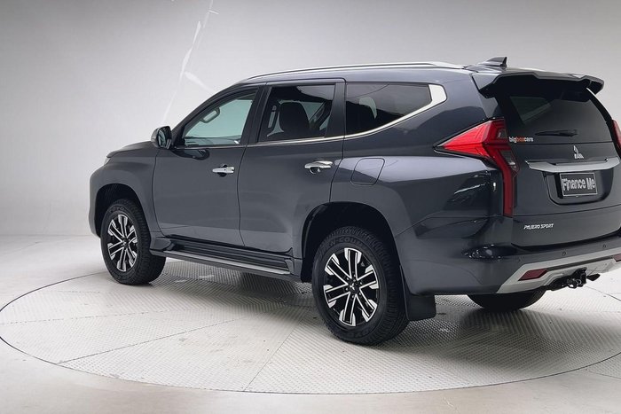 2023 Mitsubishi Pajero Sport GLS
