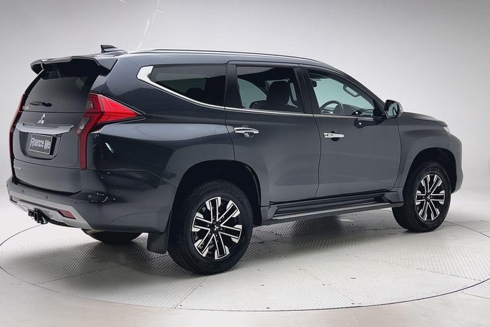 2023 Mitsubishi Pajero Sport GLS