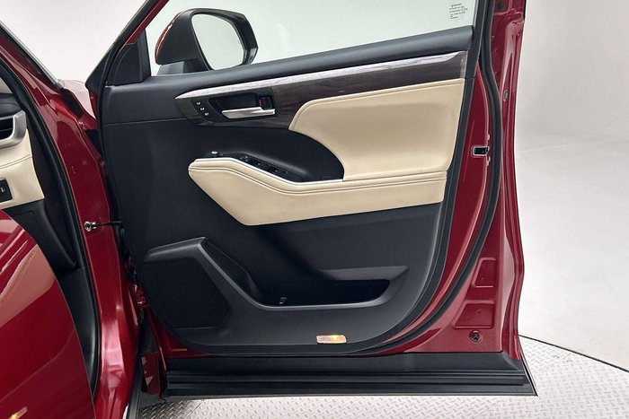 2023 Toyota Kluger Grande