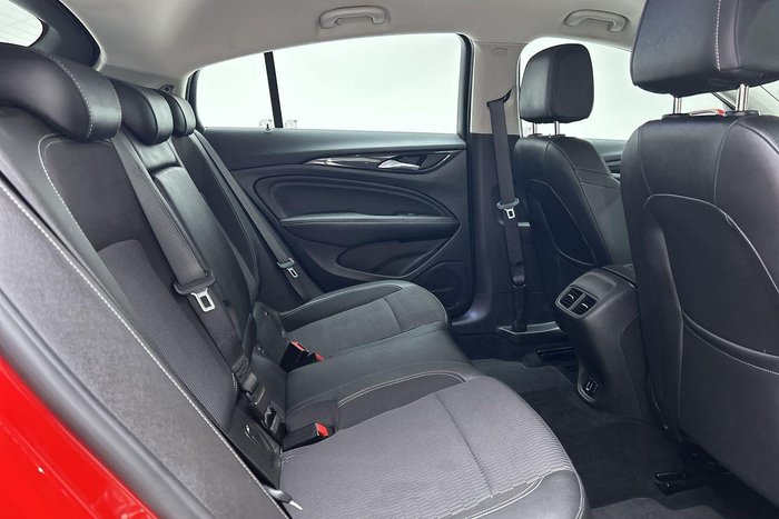 2018 Holden Commodore RS