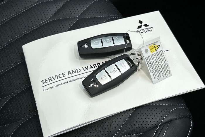 2025 Mitsubishi Outlander Exceed