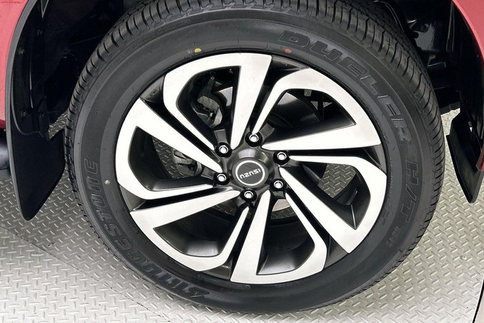 2022 Isuzu MU-X LS-T