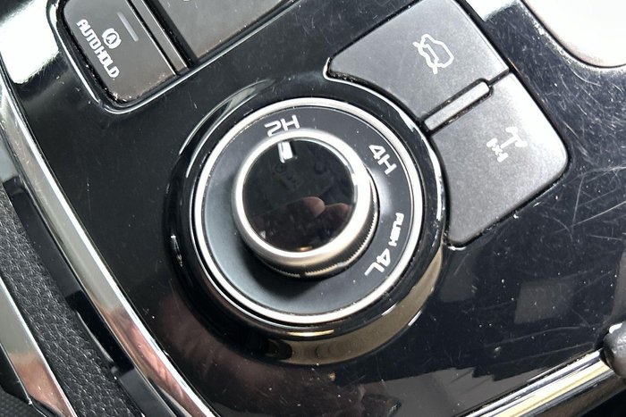 2022 Isuzu MU-X LS-T