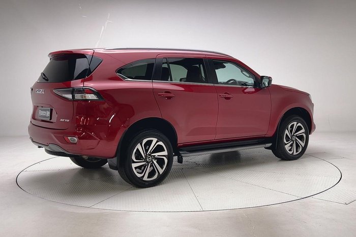 2022 Isuzu MU-X LS-T