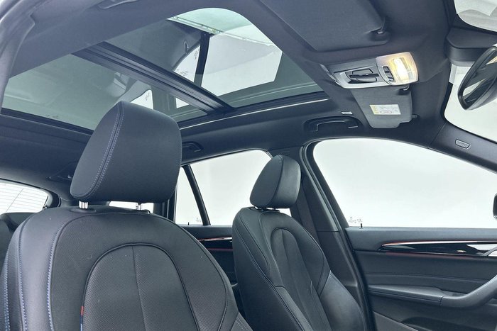 2022 BMW X1 sDrive20i