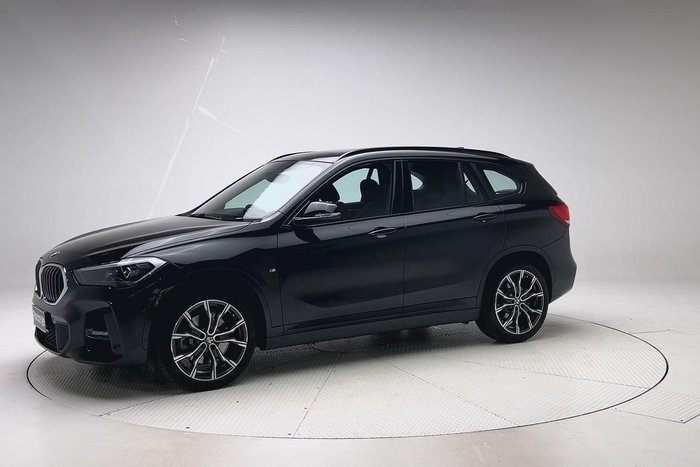 2022 BMW X1
