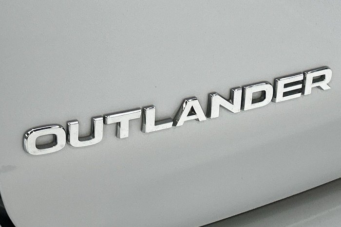 2023 Mitsubishi Outlander Exceed Tourer