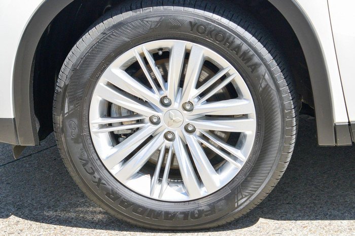 2023 Mitsubishi Outlander ES