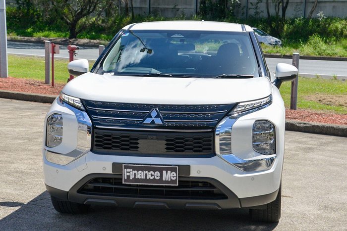 2023 Mitsubishi Outlander ES