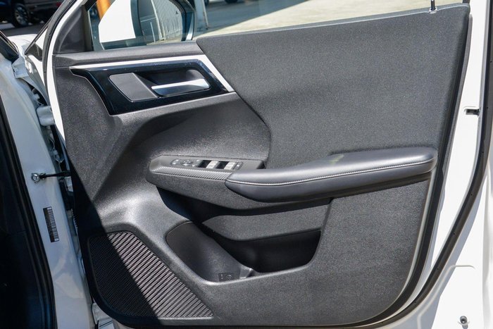 2023 Mitsubishi Outlander ES