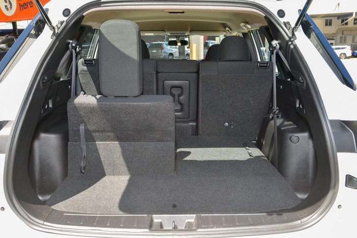 2023 Mitsubishi Outlander ES