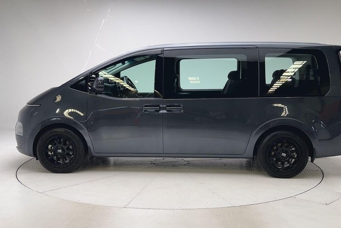 2023 Hyundai STARIA