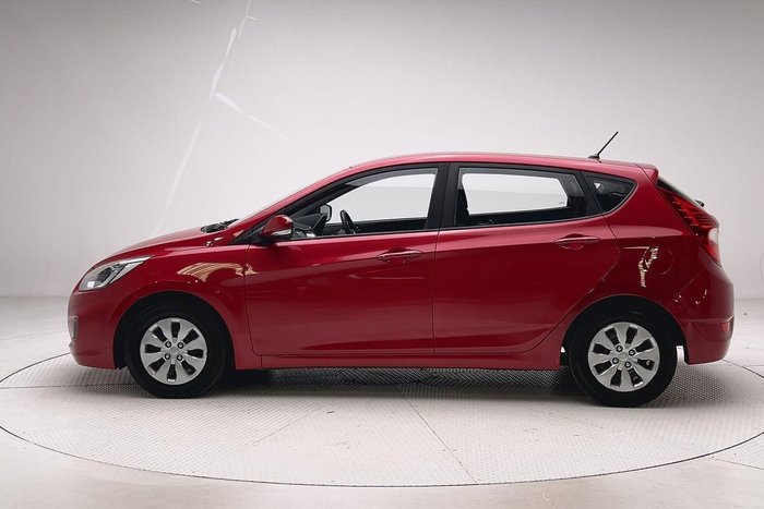 2016 Hyundai Accent Active