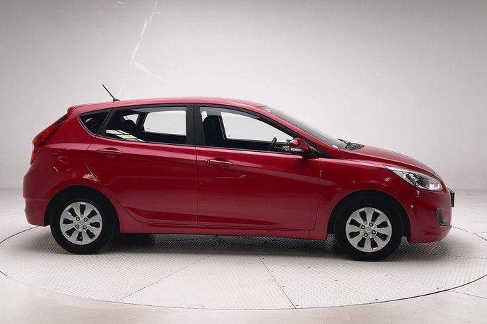 2016 Hyundai Accent Active