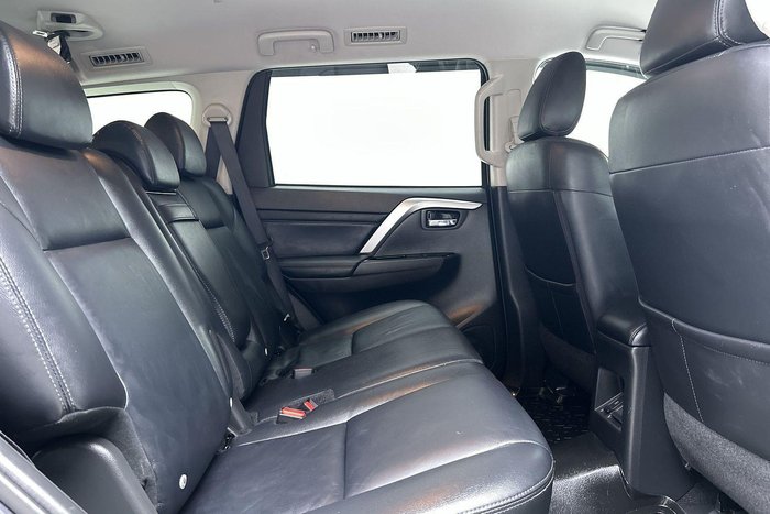 2022 Mitsubishi Pajero Sport Exceed