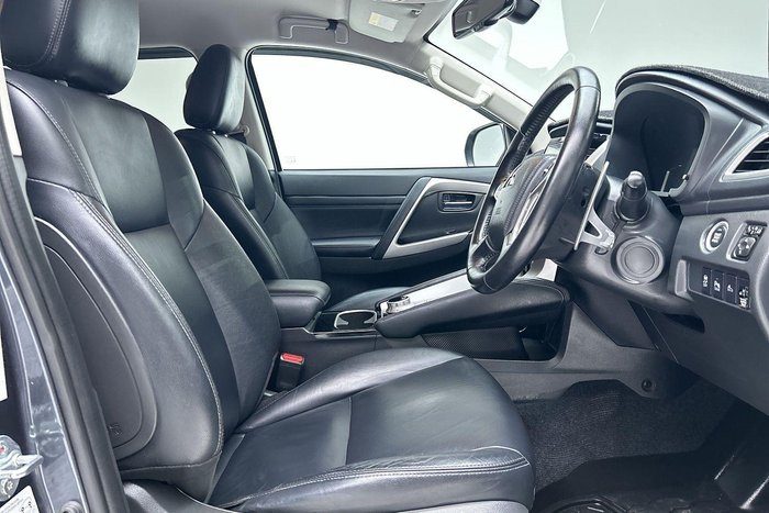 2022 Mitsubishi Pajero Sport Exceed