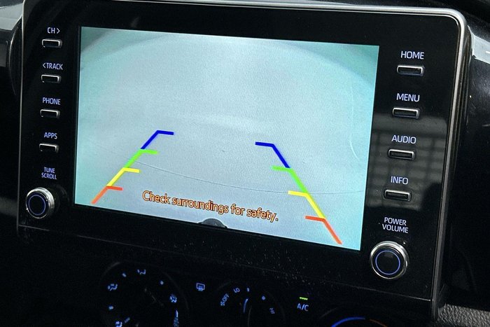 2022 Toyota Hilux SR