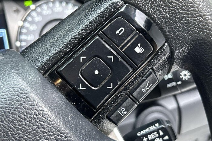 2022 Toyota Hilux SR