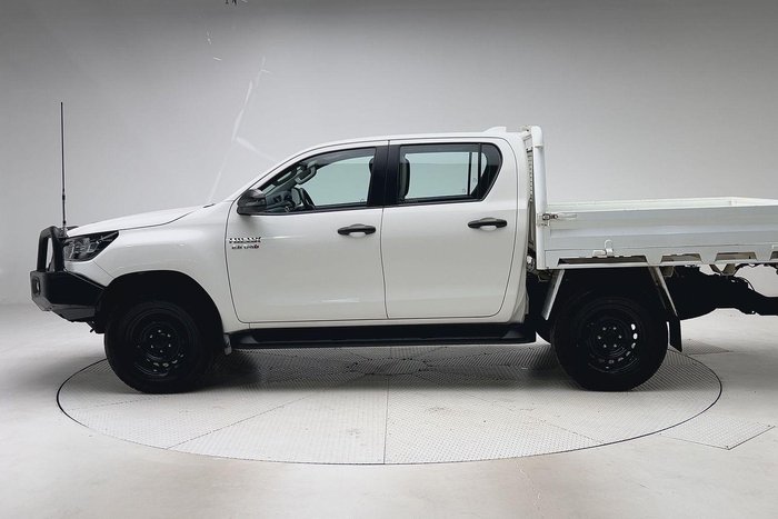 2022 Toyota Hilux SR
