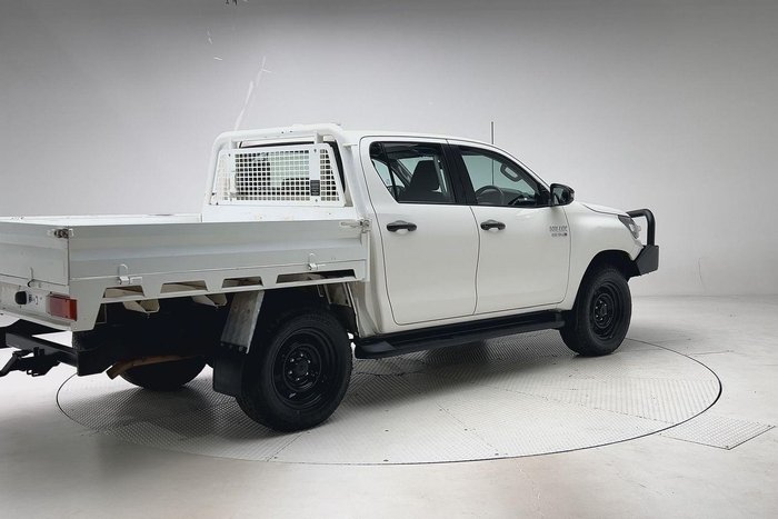 2022 Toyota Hilux SR