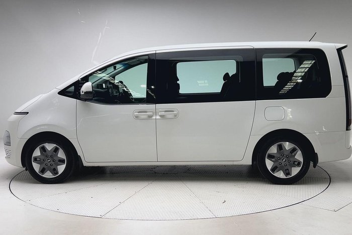 2022 Hyundai STARIA