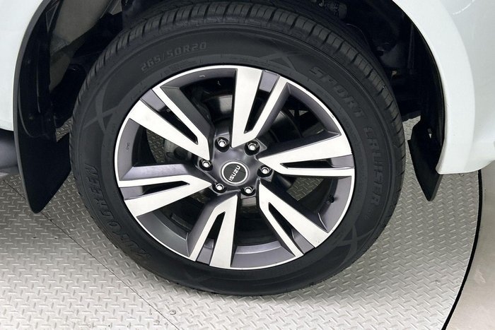 2023 Isuzu MU-X LS-T