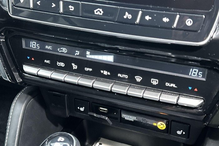 2023 Isuzu MU-X LS-T